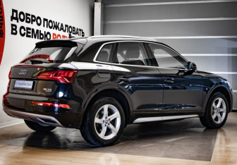 Подержанный автомобиль Audi Q5 2019 года (4 фото)