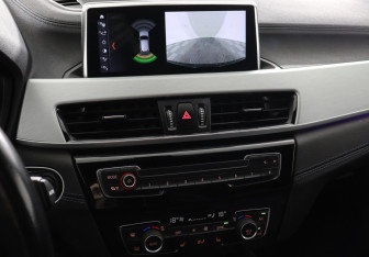 Подержанный автомобиль BMW X2 2021 года (15 фото)