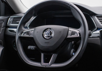 Подержанный автомобиль Skoda Superb Liftback 2024 года (15 фото)