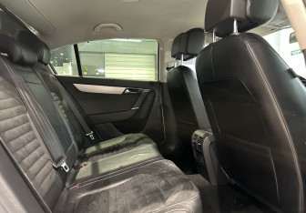 Подержанный автомобиль Volkswagen Passat Sedan 2012 года (11 фото)