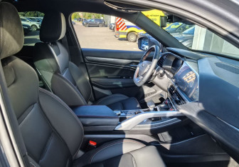 Подержанный автомобиль Geely Tugella 2024 года (14 фото)