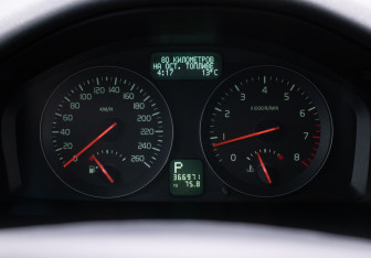 Подержанный автомобиль Volvo S40 2007 года (12 фото)