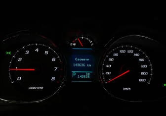Подержанный автомобиль Chevrolet Captiva 2014 года (11 фото)