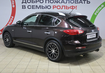 Подержанный автомобиль Infiniti EX 2008 года (6 фото)