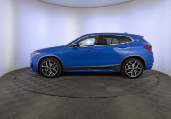 Подержанный автомобиль BMW X2 2021 года (8 фото)