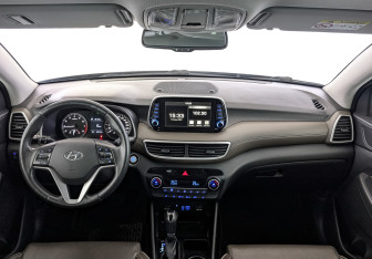 Подержанный автомобиль Hyundai Tucson 2020 года (14 фото)