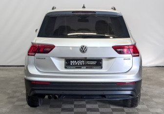 Подержанный автомобиль Volkswagen Tiguan 2020 года (6 фото)