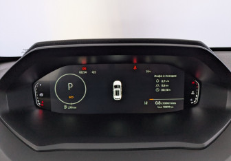 Подержанный автомобиль Changan UNI-S 2024 года (13 фото)