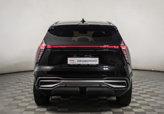 Подержанный автомобиль Geely Atlas 2024 года (6 фото)