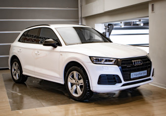 Подержанный автомобиль Audi Q5 2018 года (3 фото)