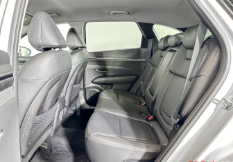 Подержанный автомобиль Hyundai Tucson 2024 года (10 фото)