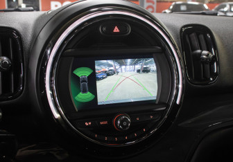 Подержанный автомобиль MINI Countryman 2020 года (21 фото)