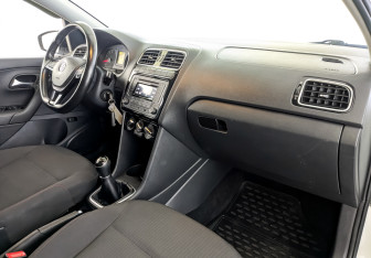 Подержанный автомобиль Volkswagen Polo Sedan 2018 года (11 фото)