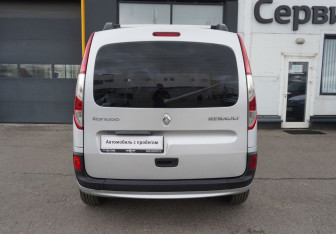 Подержанный автомобиль Renault Kangoo 2014 года (6 фото)
