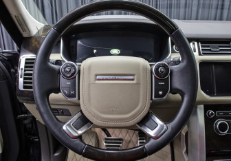 Подержанный автомобиль Land Rover Range Rover 2014 года (17 фото)