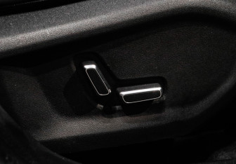 Подержанный автомобиль Geely Monjaro 2023 года (8 фото)