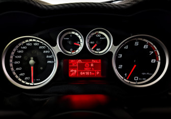 Подержанный автомобиль Alfa Romeo MiTo 2014 года (13 фото)