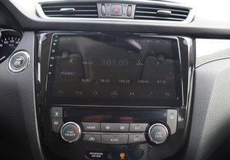 Подержанный автомобиль Nissan X-Trail 2016 года (17 фото)