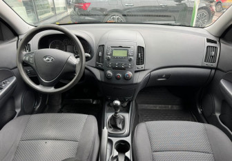 Подержанный автомобиль Hyundai i30 Hatchback 2009 года (9 фото)