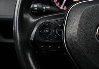 Подержанный автомобиль Toyota RAV4 2021 года (24 фото)