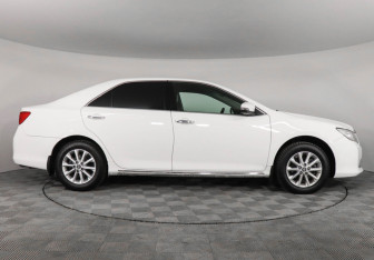 Подержанный автомобиль Toyota Camry Sedan 2012 года (4 фото)