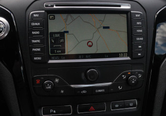 Подержанный автомобиль Ford Mondeo Sedan 2012 года (15 фото)