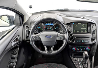 Подержанный автомобиль Ford Focus Hatchback 2018 года (21 фото)