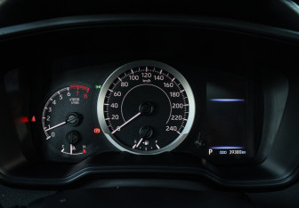 Подержанный автомобиль Toyota Corolla Sedan 2022 года (18 фото)
