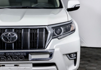 Подержанный автомобиль Toyota Land Cruiser Prado 2021 года (19 фото)