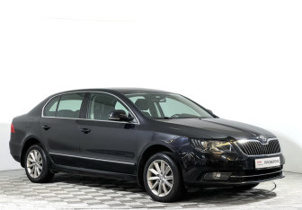 Подержанный автомобиль Skoda Superb Liftback 2013 года (3 фото)