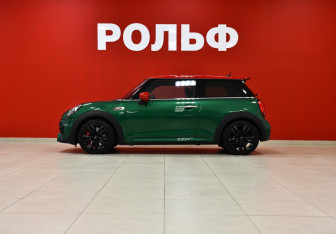 Подержанный автомобиль MINI Hatch 2019 года (8 фото)