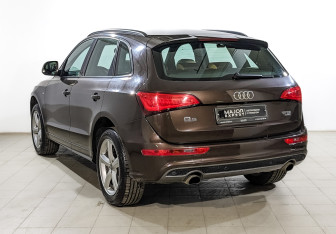 Подержанный автомобиль Audi Q5 2013 года (7 фото)