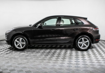 Подержанный автомобиль Porsche Macan 2020 года (8 фото)