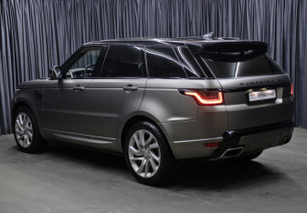 Подержанный автомобиль Land Rover Range Rover Sport 2020 года (7 фото)