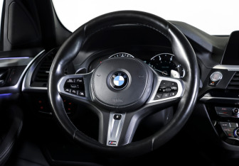 Подержанный автомобиль BMW X3 2019 года (16 фото)