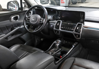 Подержанный автомобиль Kia Sorento 2021 года (11 фото)
