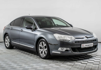 Подержанный автомобиль Citroen C5 Wagon 2008 года (3 фото)