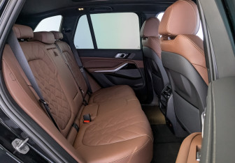 Новый BMW X5 2025 (12 фото)