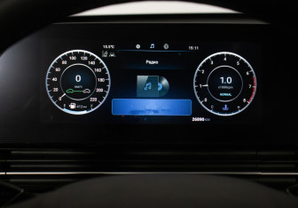 Подержанный автомобиль Omoda C5 2023 года (12 фото)