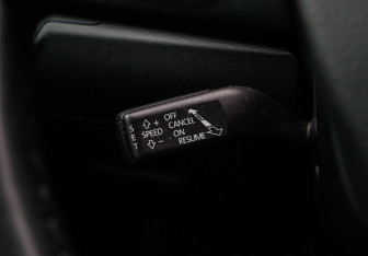 Подержанный автомобиль Volkswagen Passat Wagon 2013 года (22 фото)