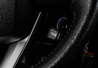 Подержанный автомобиль Toyota Hilux 2021 года (16 фото)