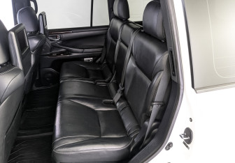 Подержанный автомобиль Lexus LX 2014 года (18 фото)