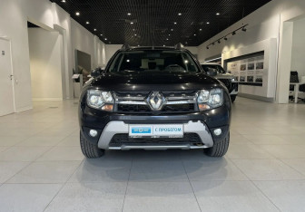 Подержанный автомобиль Renault Duster 2015 года (2 фото)