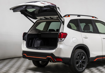Подержанный автомобиль Subaru Forester Suv 2021 года (22 фото)