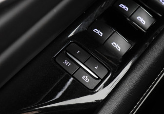 Подержанный автомобиль Cadillac Escalade Suv 2022 года (22 фото)