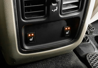 Подержанный автомобиль Jeep Grand Cherokee 2012 года (20 фото)