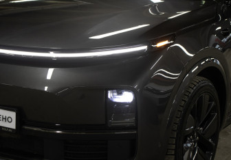 Подержанный автомобиль LiXiang L9 2023 года (25 фото)