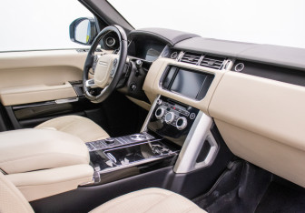 Подержанный автомобиль Land Rover Range Rover 2016 года (10 фото)