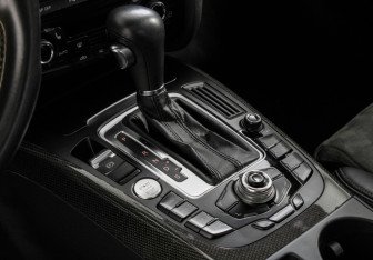 Подержанный автомобиль Audi S5 Coupe 2009 года (16 фото)