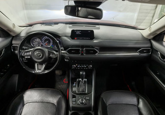 Подержанный автомобиль Mazda CX-5 2018 года (11 фото)